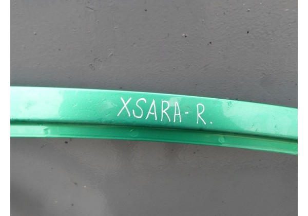 Дверка права передня Xsara Picasso, 9004L5